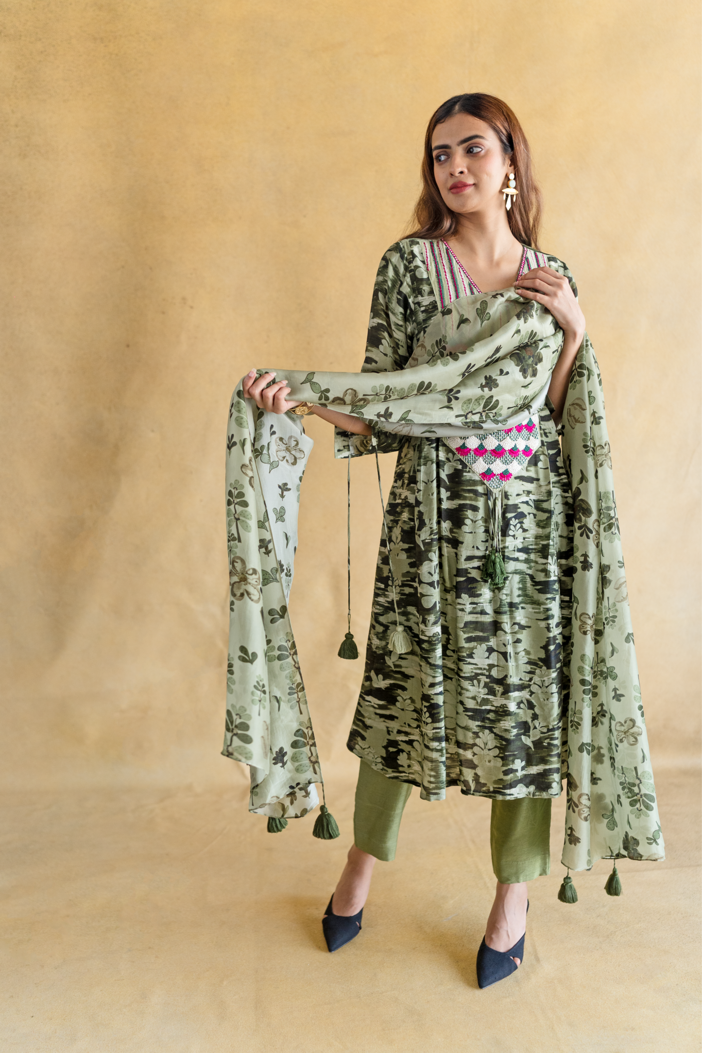Amber raas kurta set