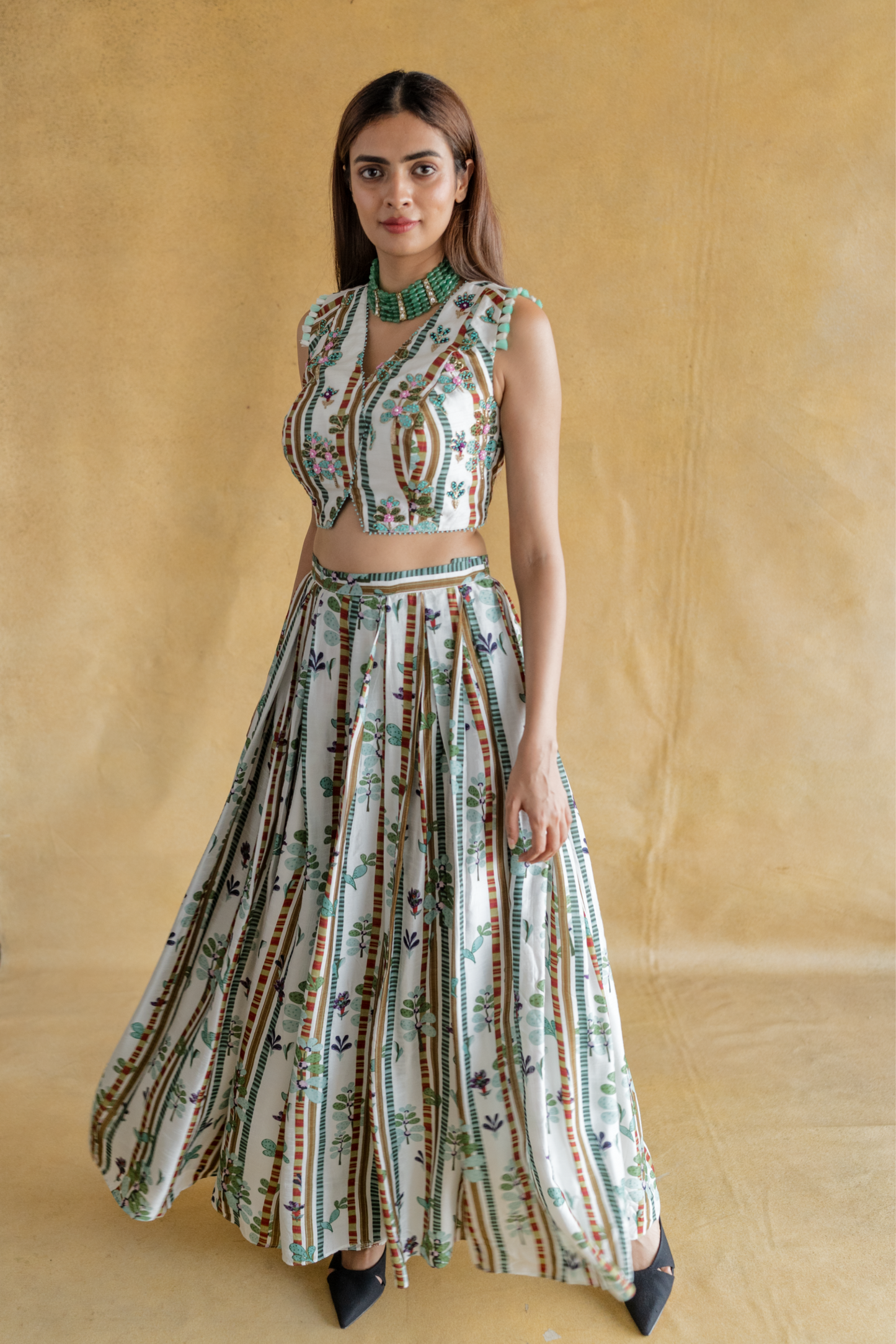Phool Rekha pallazo set