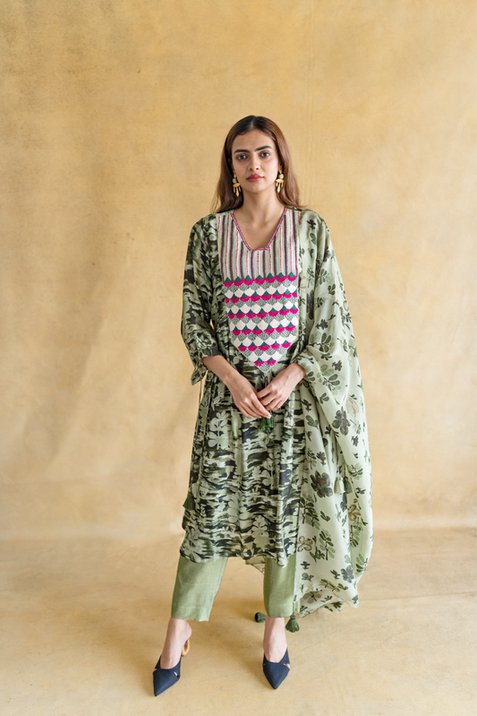 Amber raas kurta set