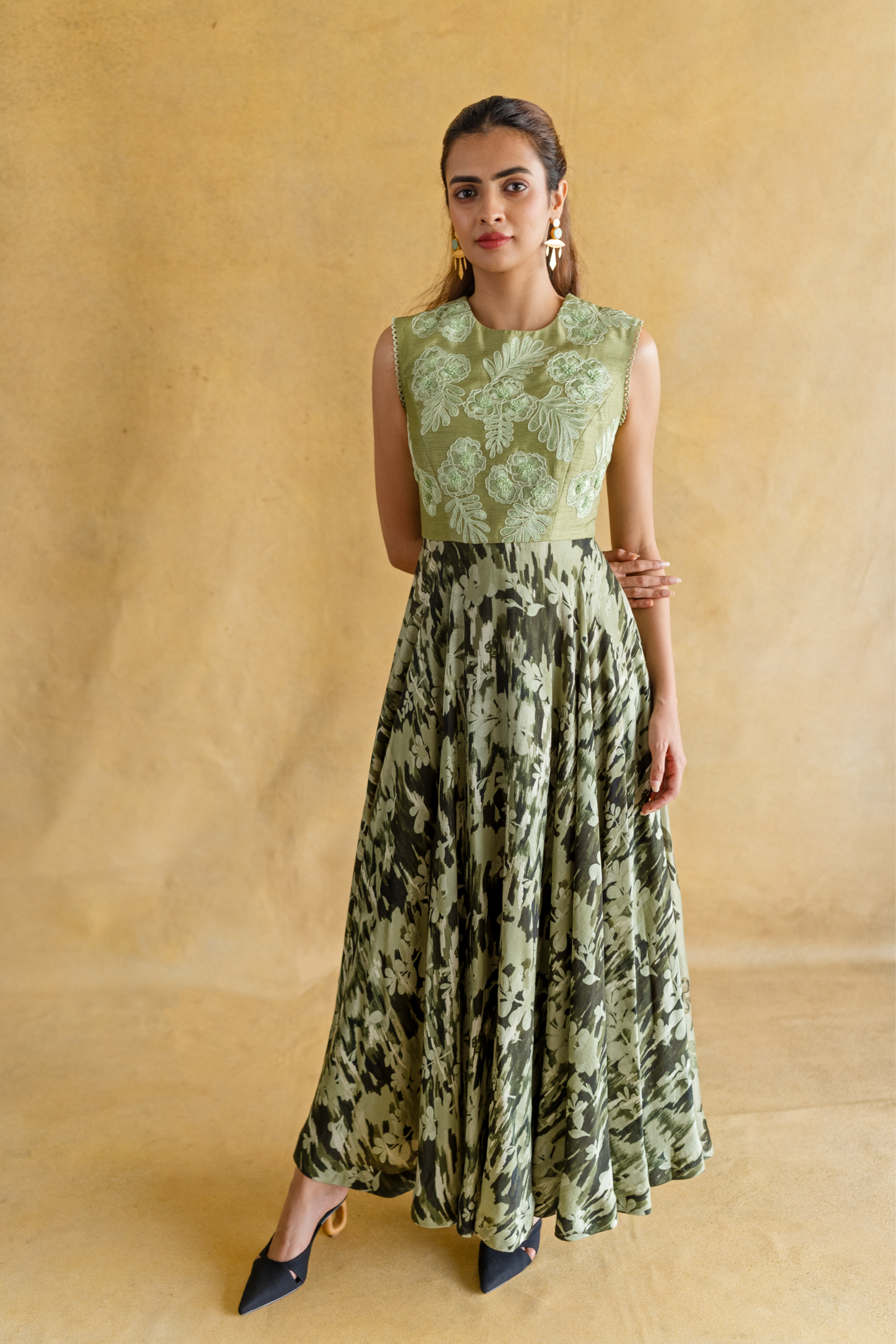 Amber Leela dress