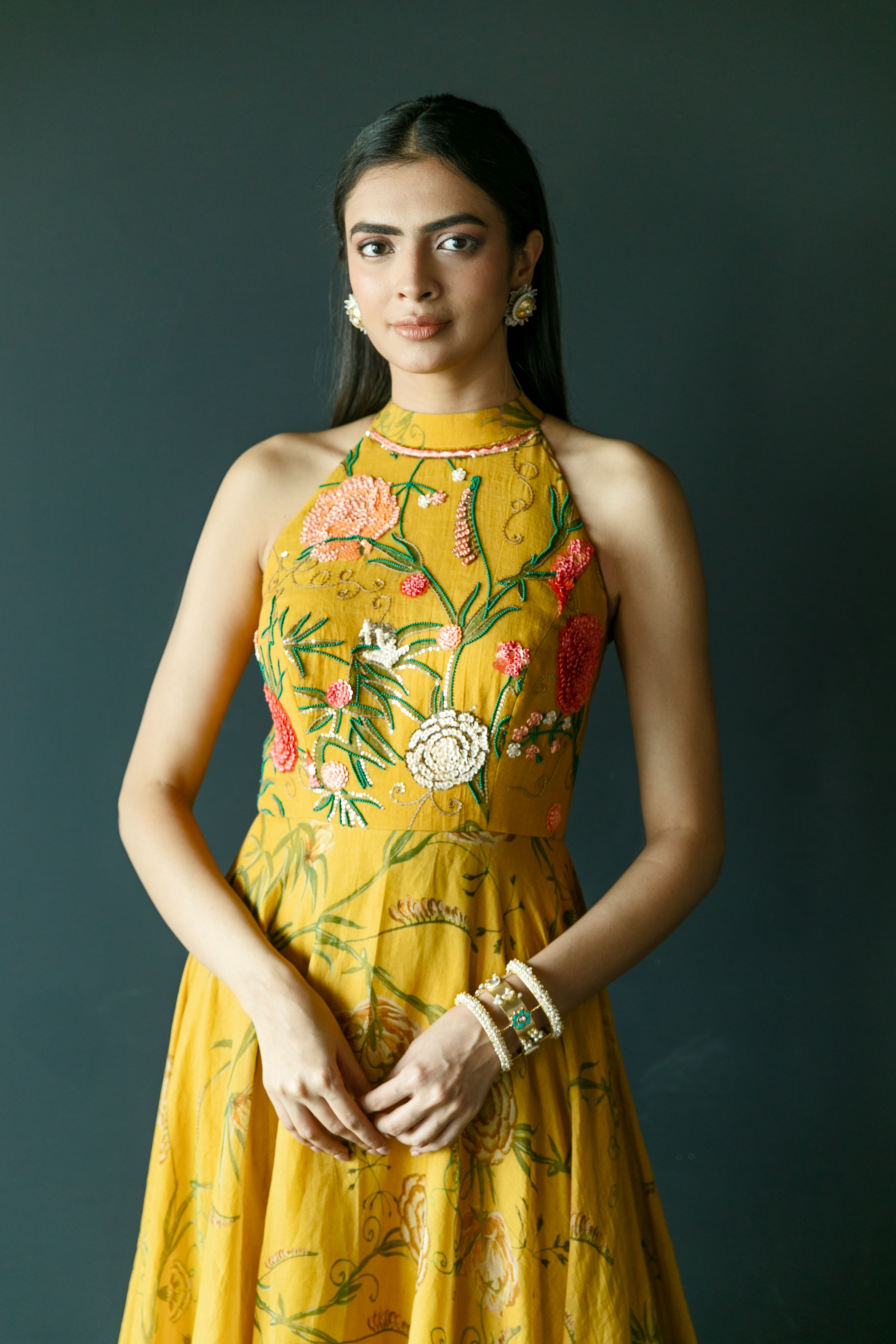 Svarn Mustard Gown